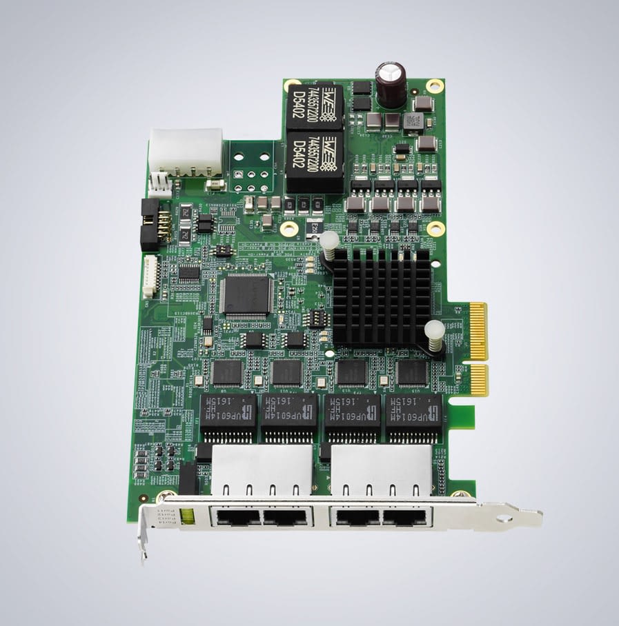 ADLINK 4 チャンネル PCIe GigE Vision PoE+ ネットワークカード